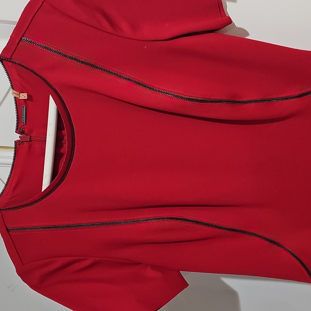 Red cocktail dress Elie Tahari